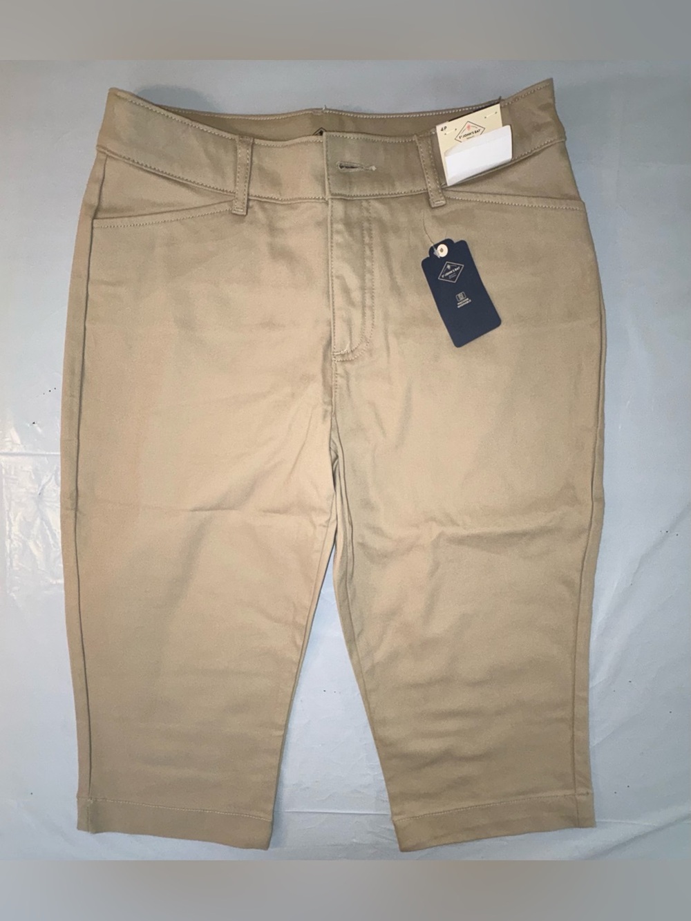 NWT Capris: Lightweight, Secretly Slender, Mid-Rise, Zip/Button Close, 4 Petite
